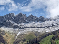 Vu sur la Dent d'Arclusaz encore enneigée